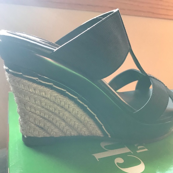 Slip on Summer Sandals - Picture 4 of 7